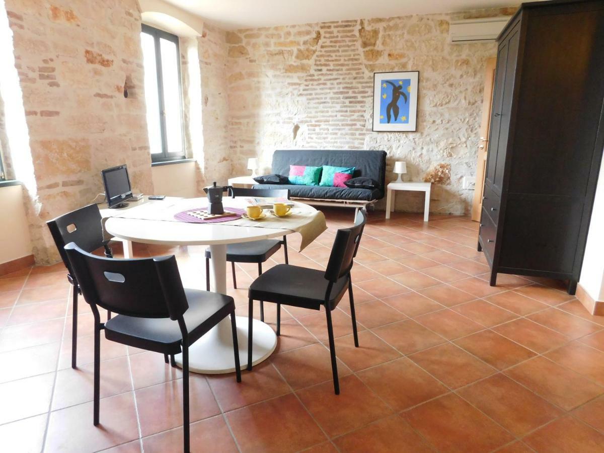 Rovinj'S Flowers Apartments מראה חיצוני תמונה